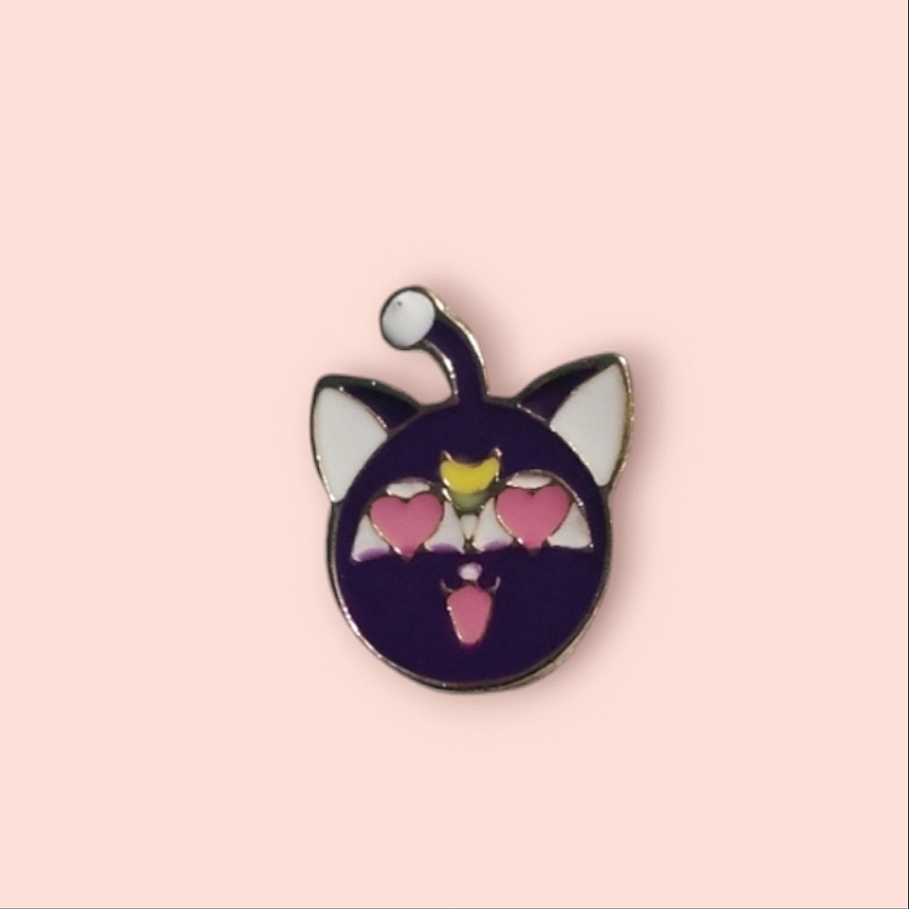 sailor moon luna enamel pin